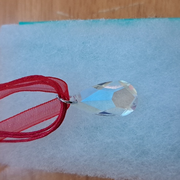 Moonlight Sunset Crystal Marquise Necklace - Picture 6 of 6